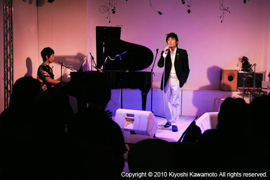 2011年8月24日(水)北参道ストロボカフェ　ライブより