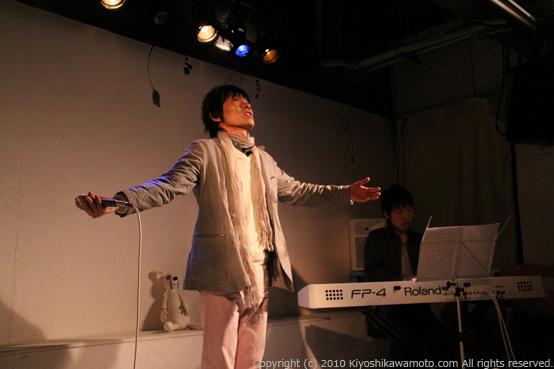 2010年3月24日(水)ストロボカフェ六本木『HAPPY LUSH』ライブより